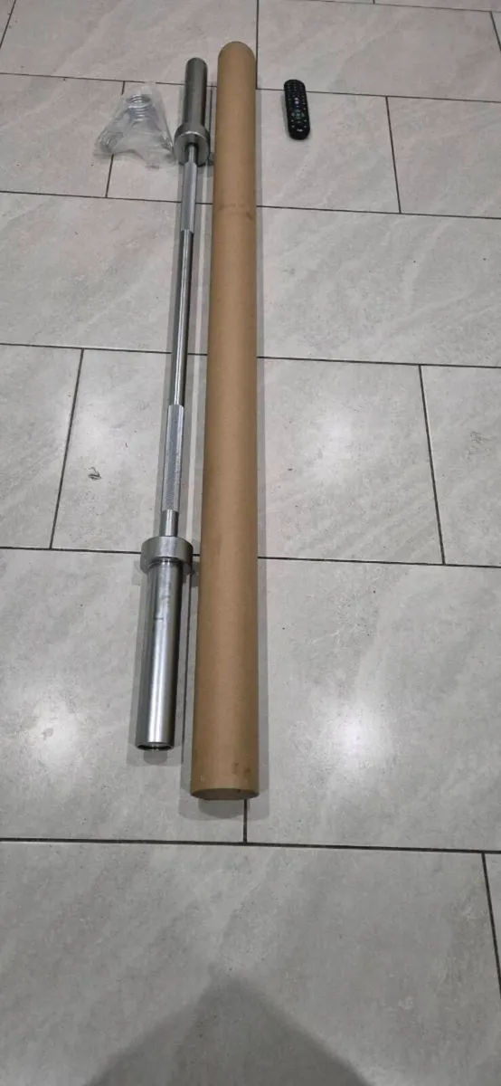 Brand new 5 foot olympic weight lifting bar - Image 1