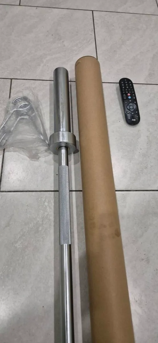 Brand new 5 foot olympic weight lifting bar - Image 2