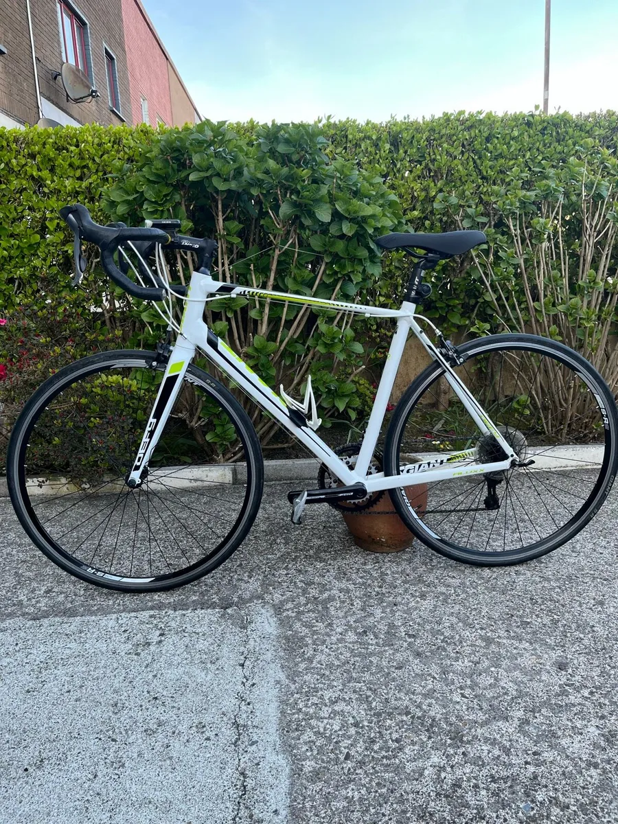 Giant Defy 4, Road bike, - Image 4