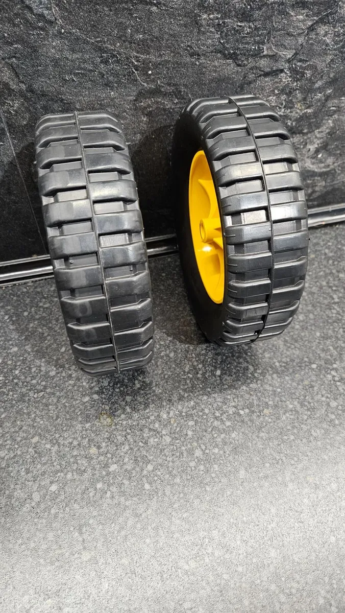 Dewalt saw stand wheels - Image 3