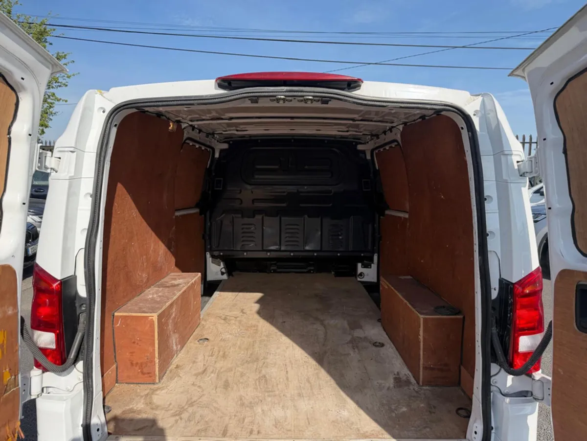 Mercedes-Benz Vito 110 KA/L BASE RWD VA VAN 6DR - Image 4