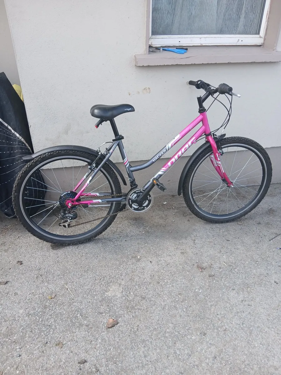 HACKER 26INCH GIRLS BIKE LIKE NEW - Image 1