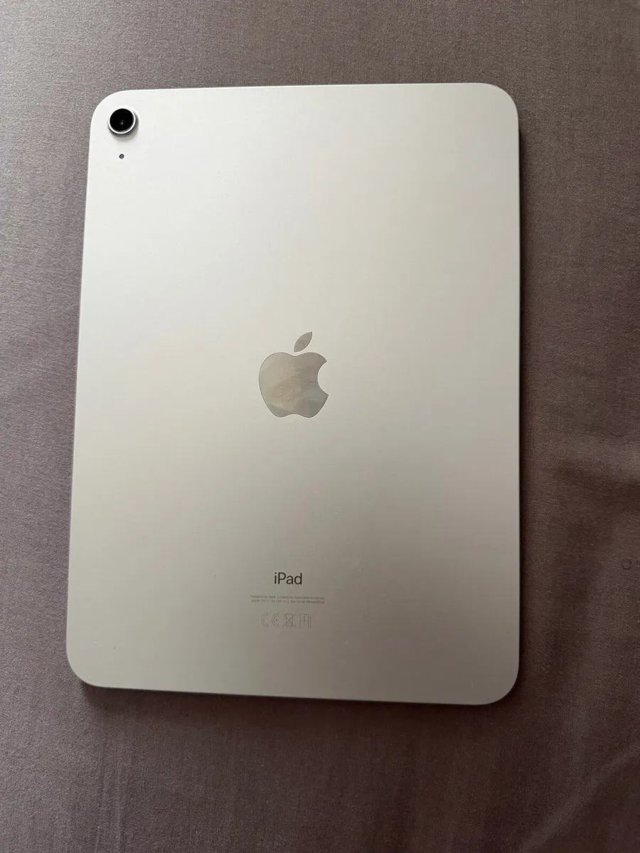 iPad 10th Generation - Image 3