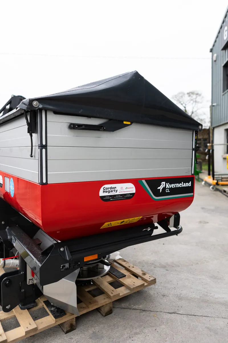 Kverneland Exacta Fertiliser spreaders - Image 4