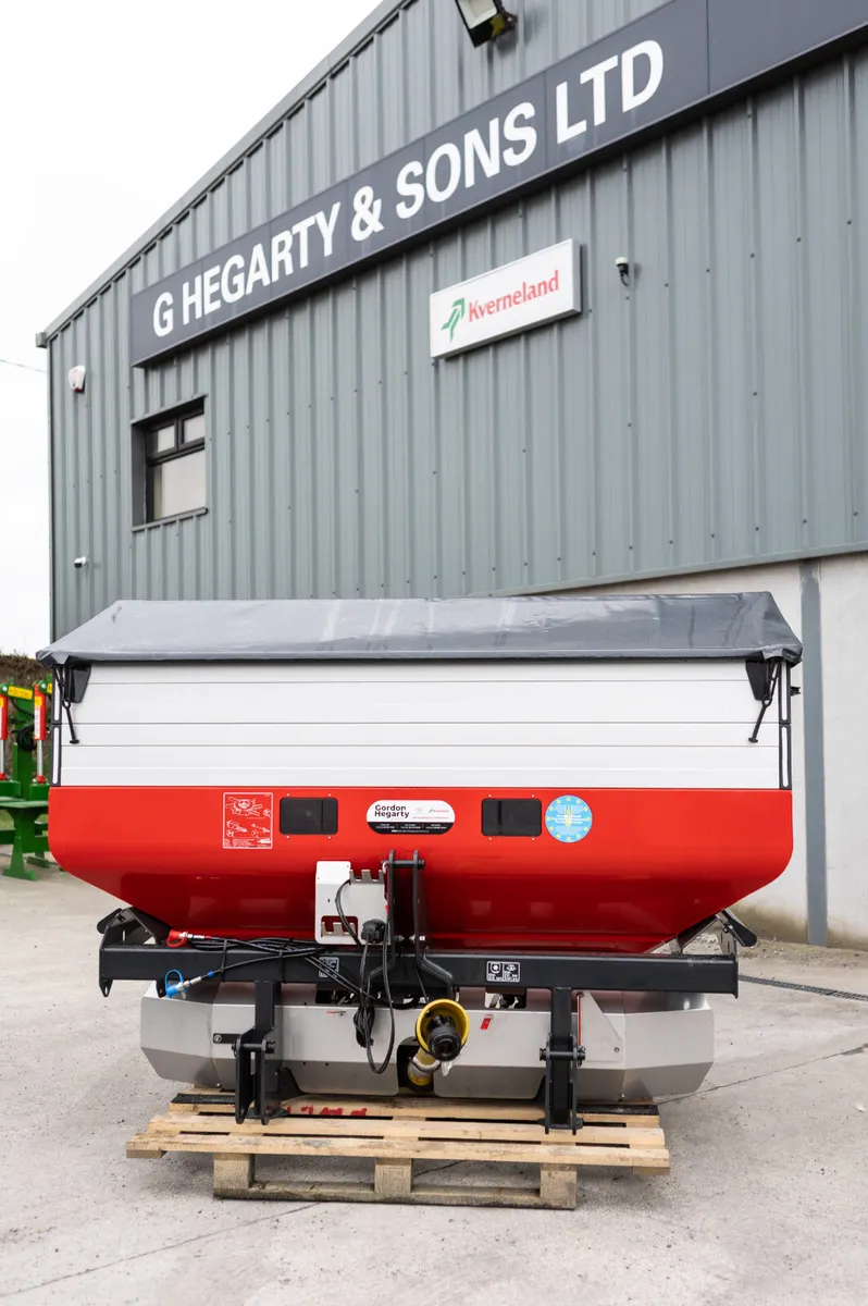 Kverneland Exacta Fertiliser spreaders - Image 1