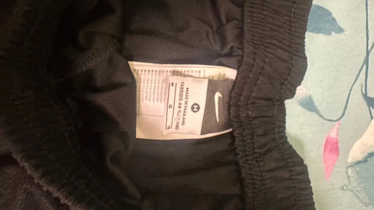 Men’s  Liverpool shorts medium - Image 2