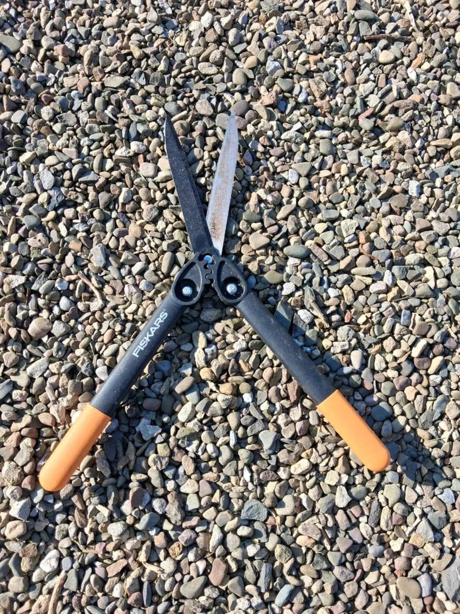 Fiskars shears - Image 1