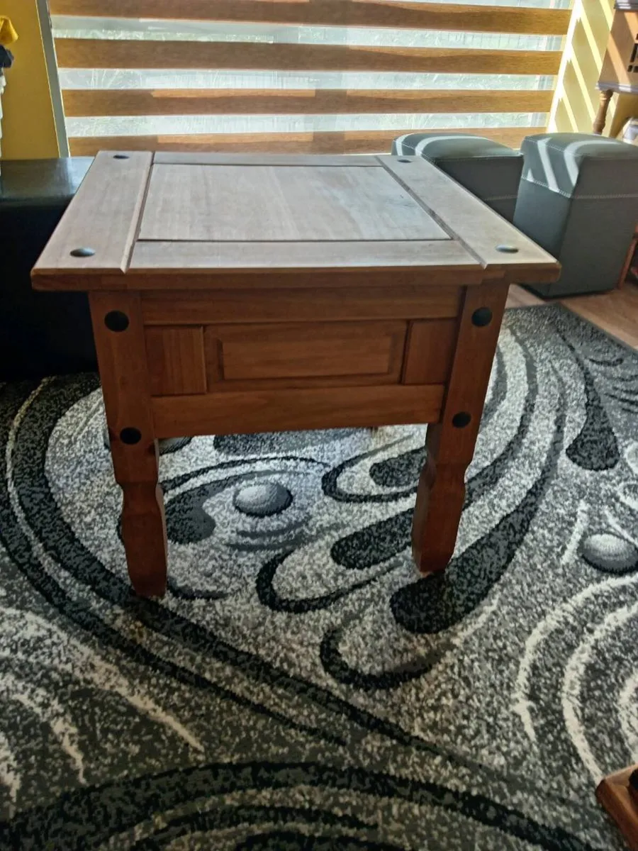 Corona Coffee table - Image 1
