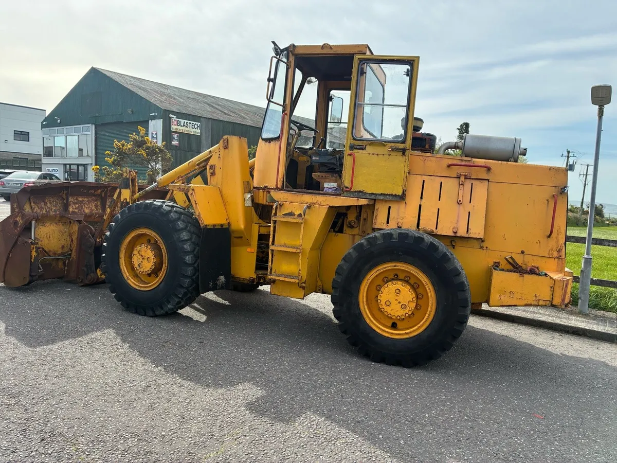 Loading shovel - Image 2