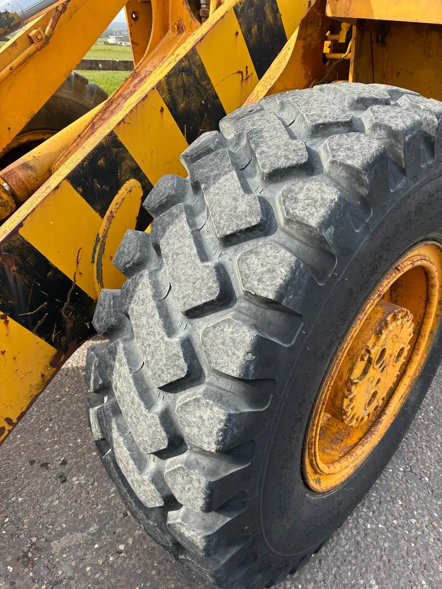 Loading shovel - Image 4