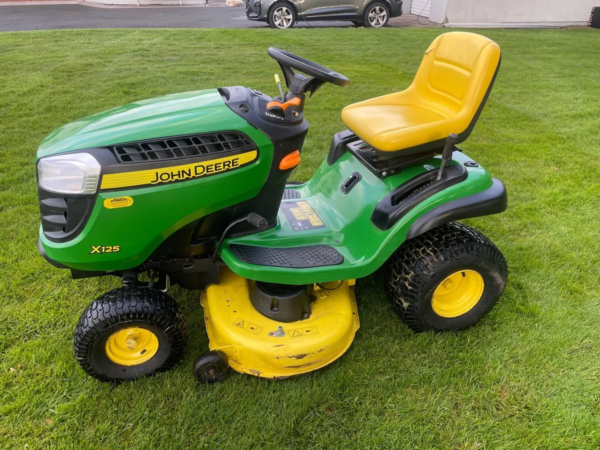 Ride on lawnmower - Image 3