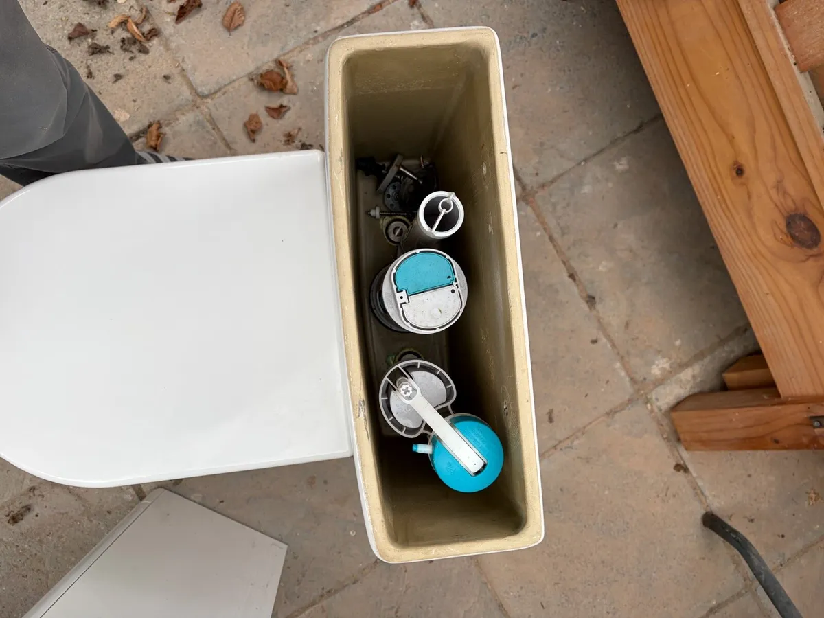 Bathroom toilet and sink unit - Image 3