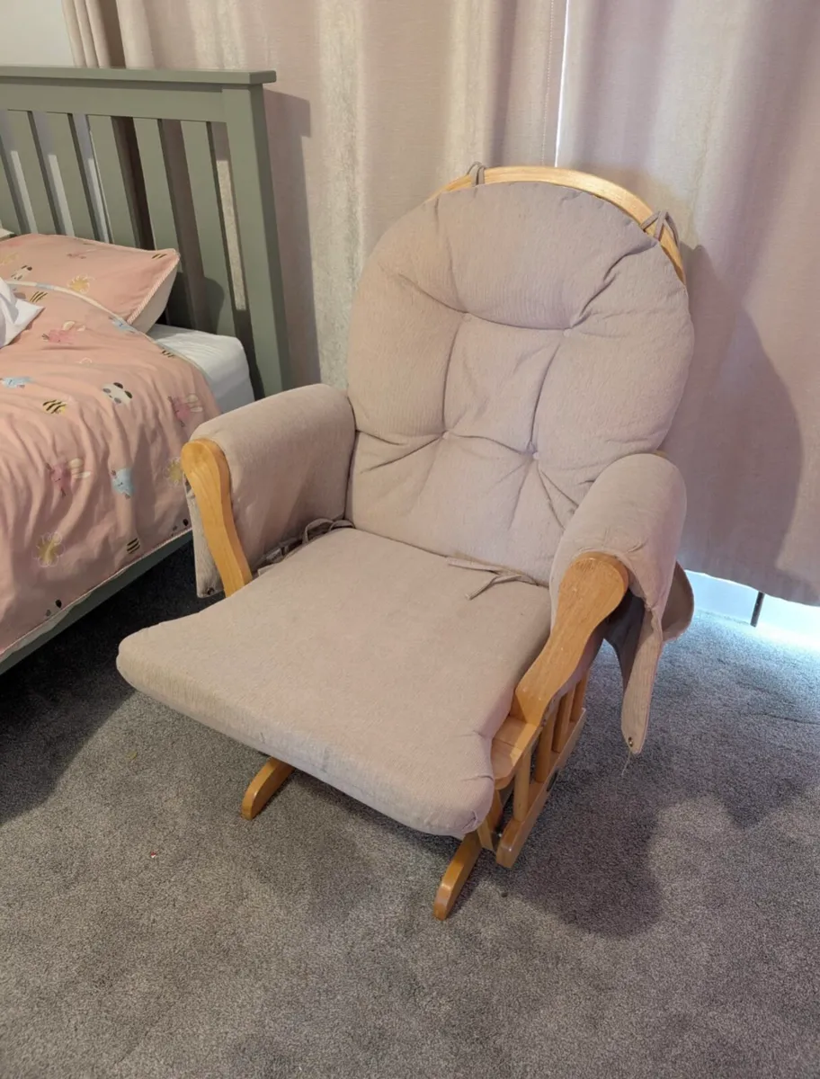 Baby nursing rocking chair - Image 2