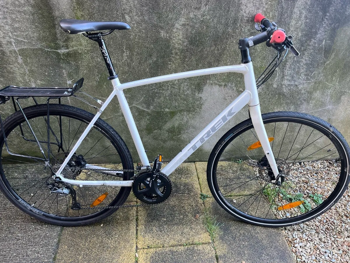 Trek Hybrid FX3 XL - Image 1