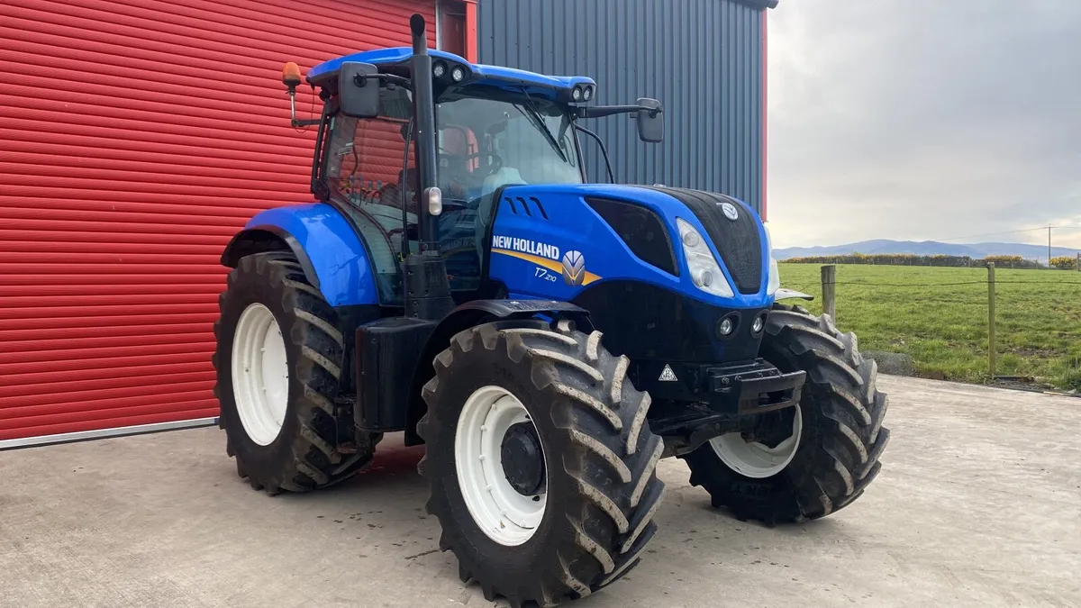 New Holland T7.210 RC  2017 - Image 1