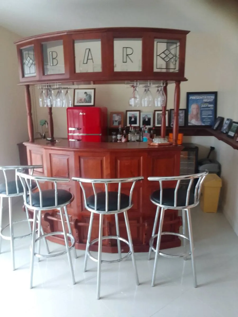 Bar - Image 1