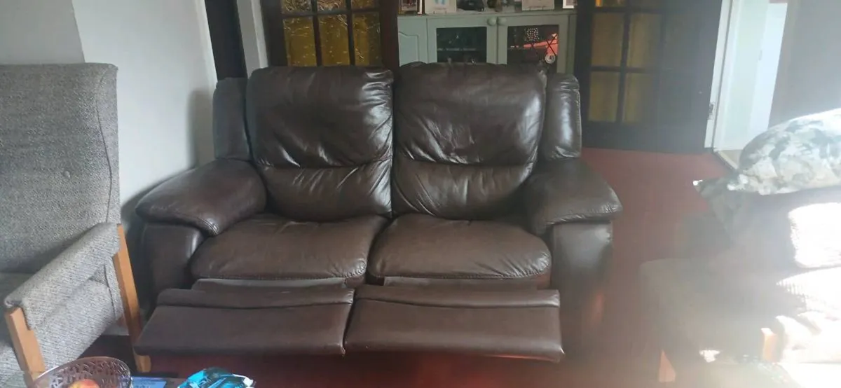 Brown leather couch - Image 1