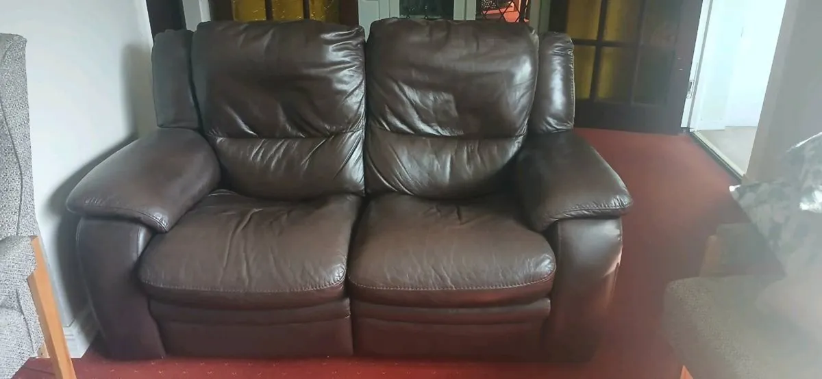 Brown leather couch - Image 4