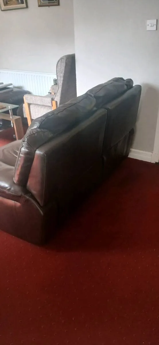 Brown leather couch - Image 3
