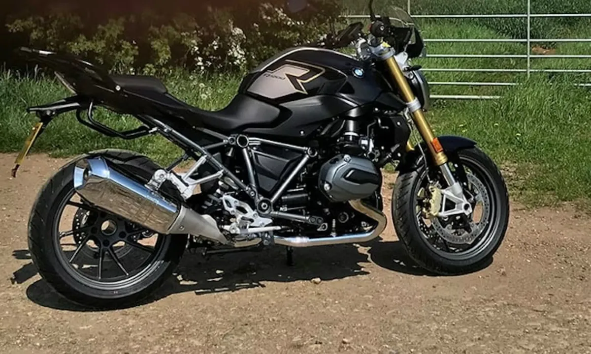 BMW R1250R and RS low seat - Image 4