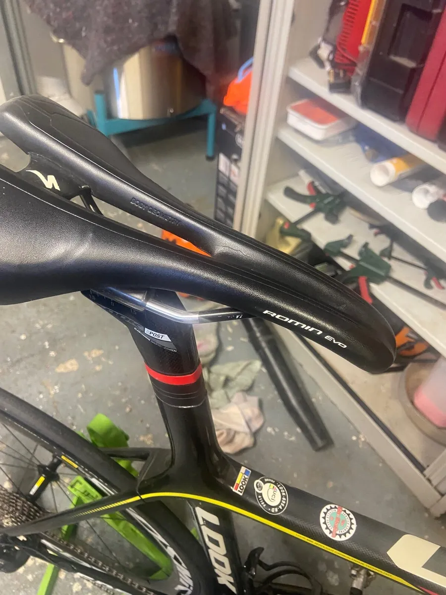 Carbon  fibre  mans racing bike Look695 - Image 2