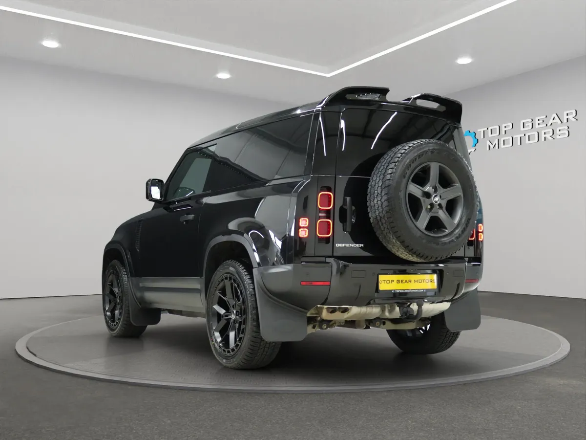 2023 Land Rover Defender Hard Top D250 - Image 3