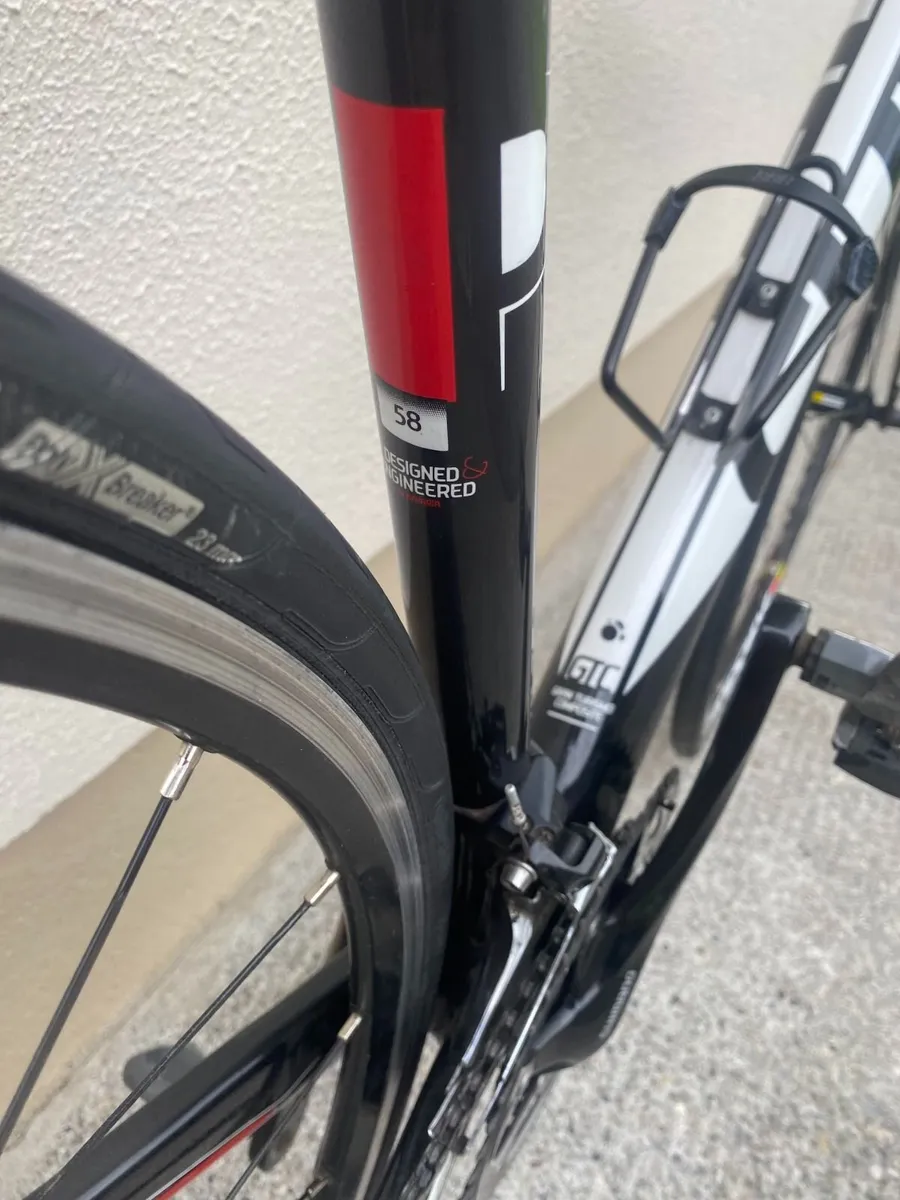 Cube Agree Carbon road bike - Image 4