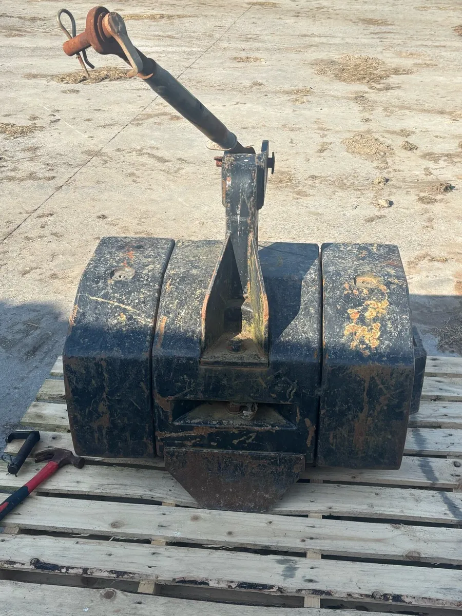 1 tonne front weight - Image 3