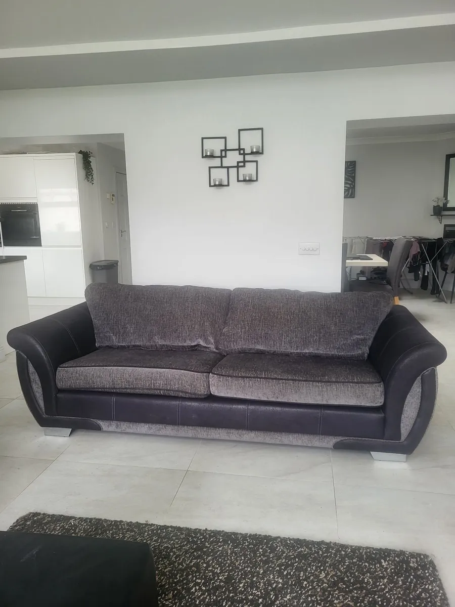 SOFA FROM DFS - Image 3