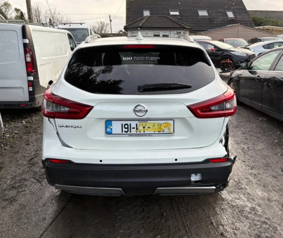 192 Nissan Qashqai 1.2 Petrol Low Milage - Image 2