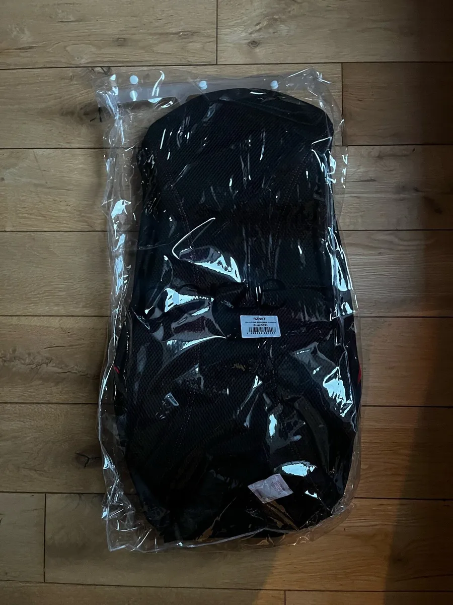 Body protector - Image 3