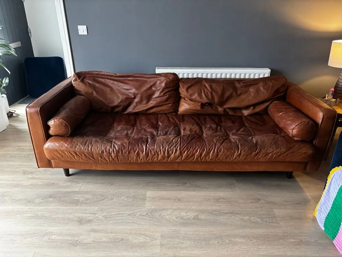 3 seater leather sofa - Image 4