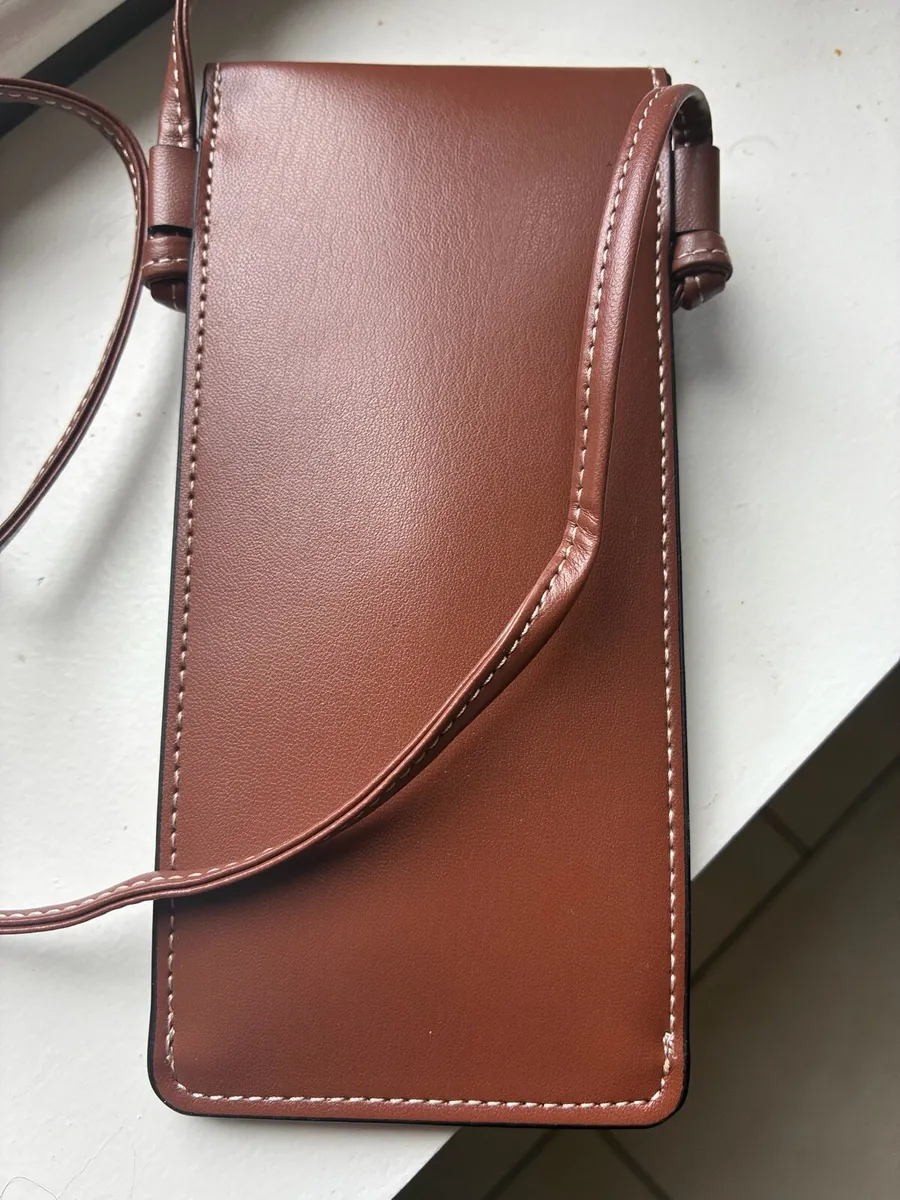 Celine Paris Luxury Glasses/ Phone Wallet - Image 3