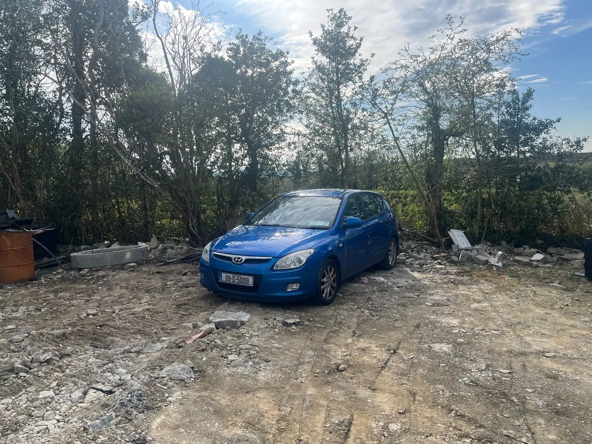 Breaking hyundi i30 - Image 2