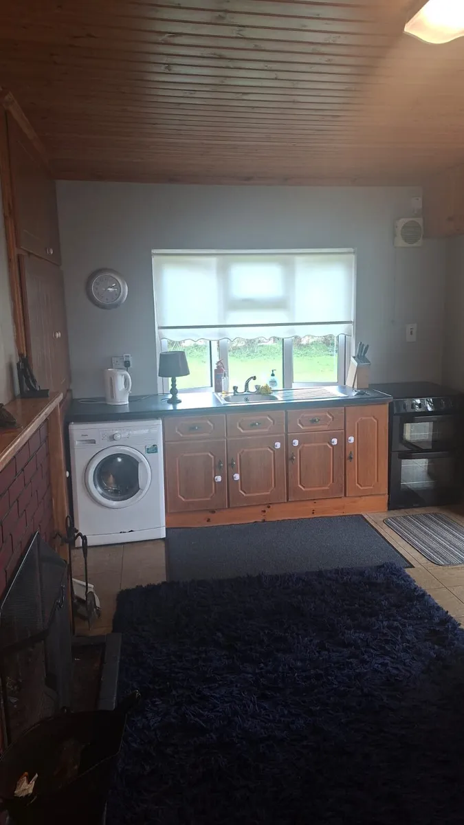 Duagh Bungalow To Let - Image 3