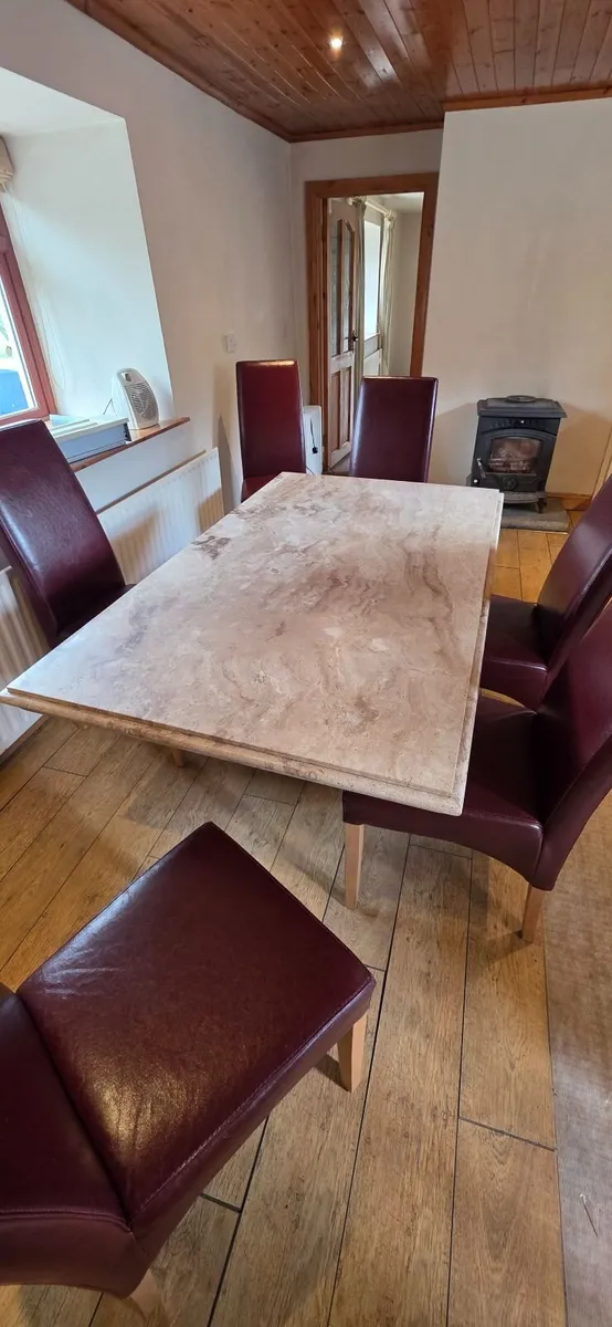 Kitchen Table and chairs - Image 1