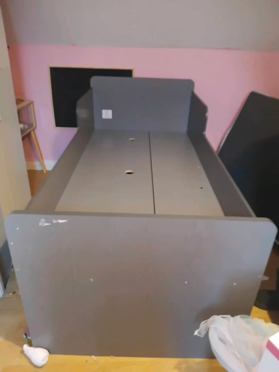 Murphys furniture kids bed grey - Image 3