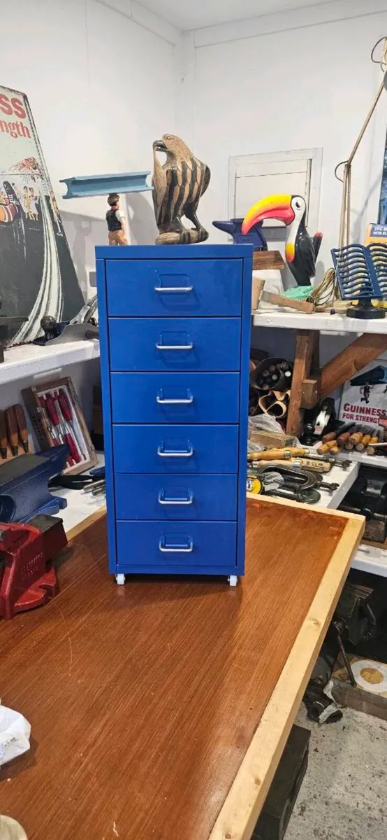 Steel drawers - Image 1