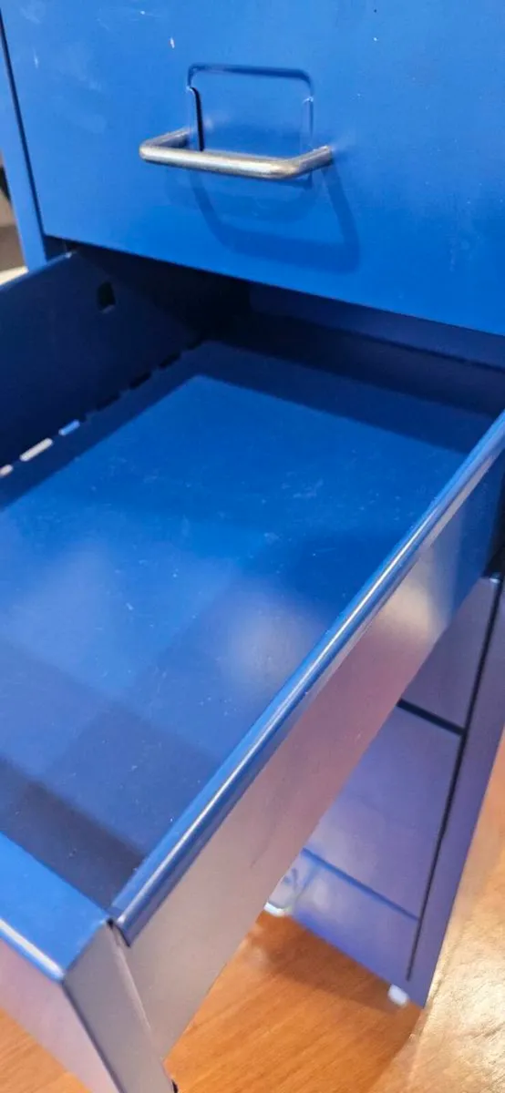 Steel drawers - Image 4