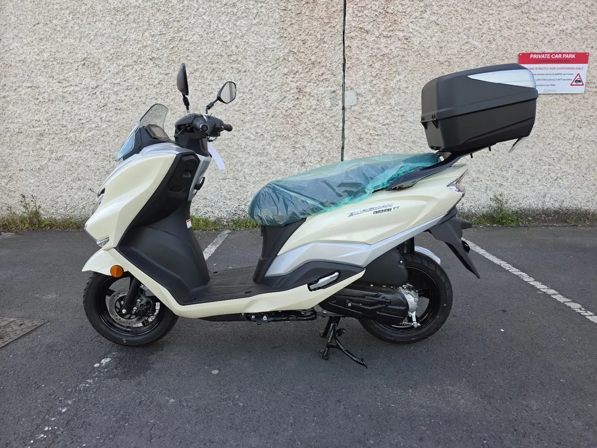 Suzuki Burgman 125 - Image 2