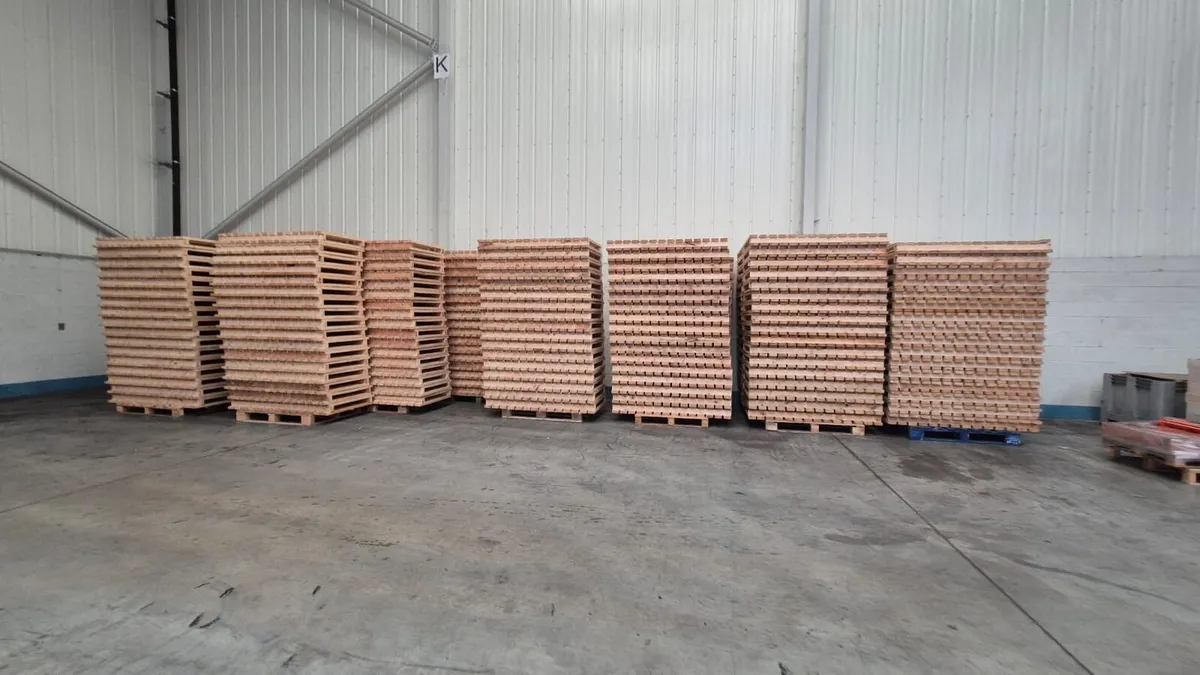 Pallet racking - Image 1