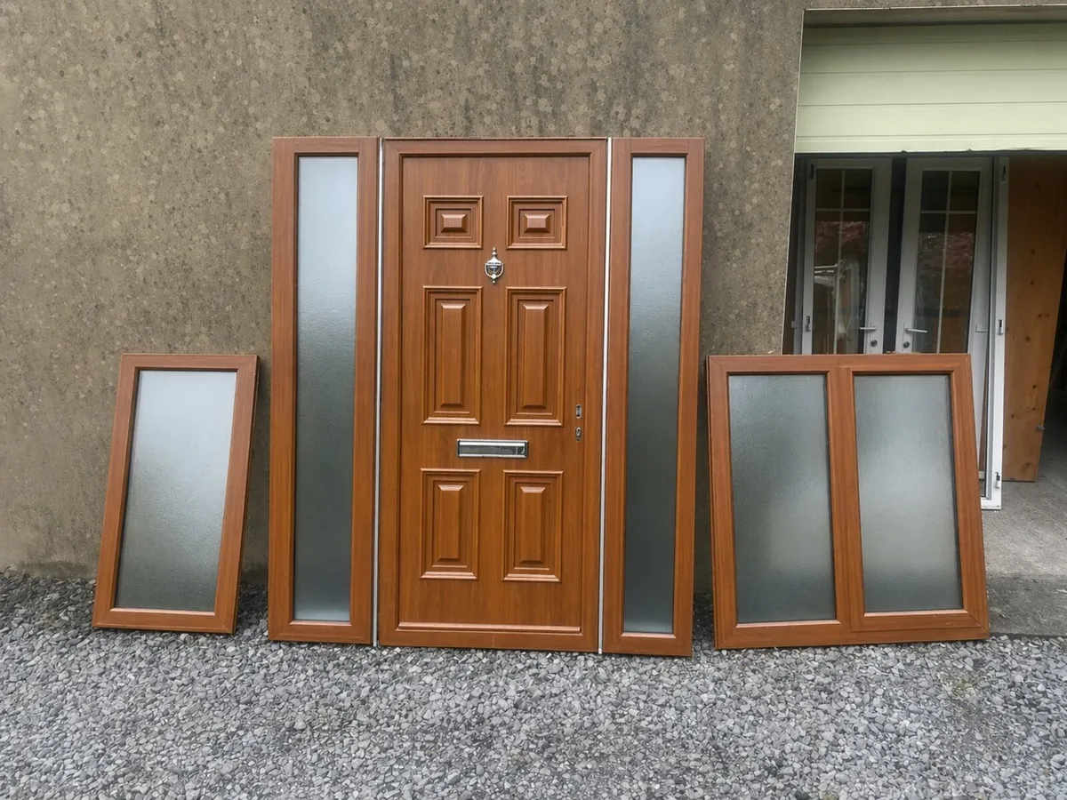 ✳️ HIGH QUALITY UPVC FRONT DOOR WITH SIDE PANELS