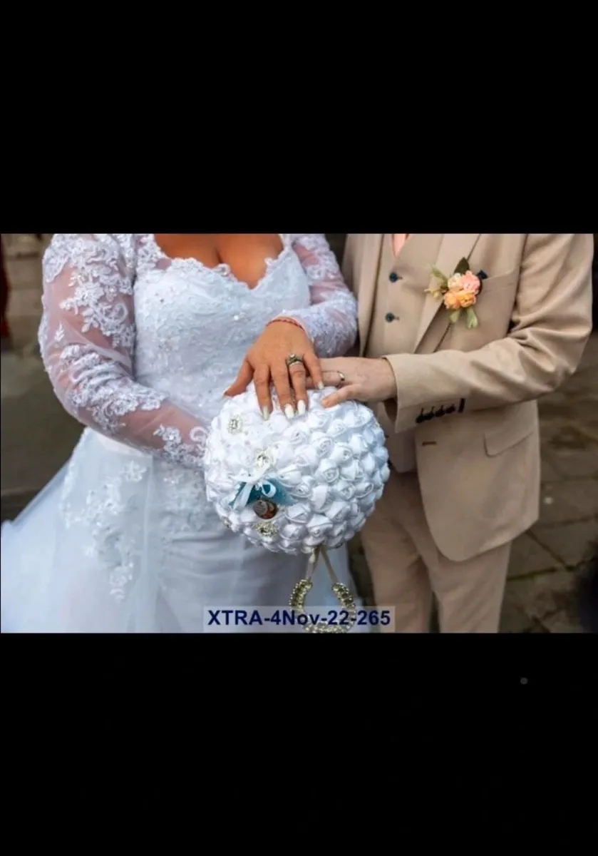 Wedding bouque - Image 1