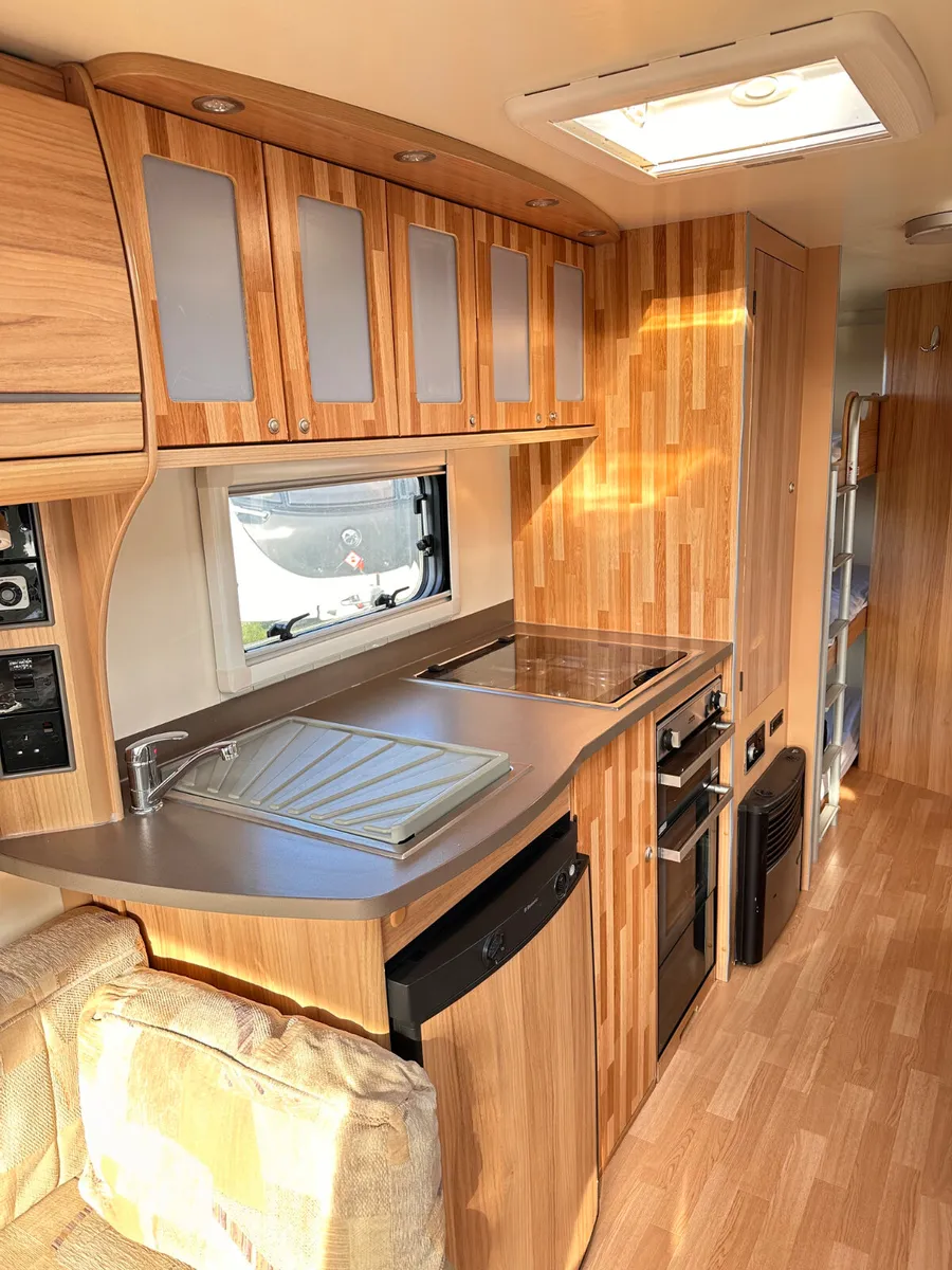 ✨STUNNING BAILEY PEGASUS ANCONA 6 BERTH✨ - Image 4