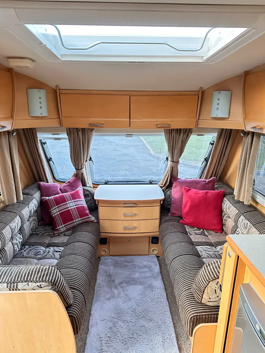 ✨STUNNING ELDDIS CRUSADER 4 BERTH FIXED BED✨ - Image 4