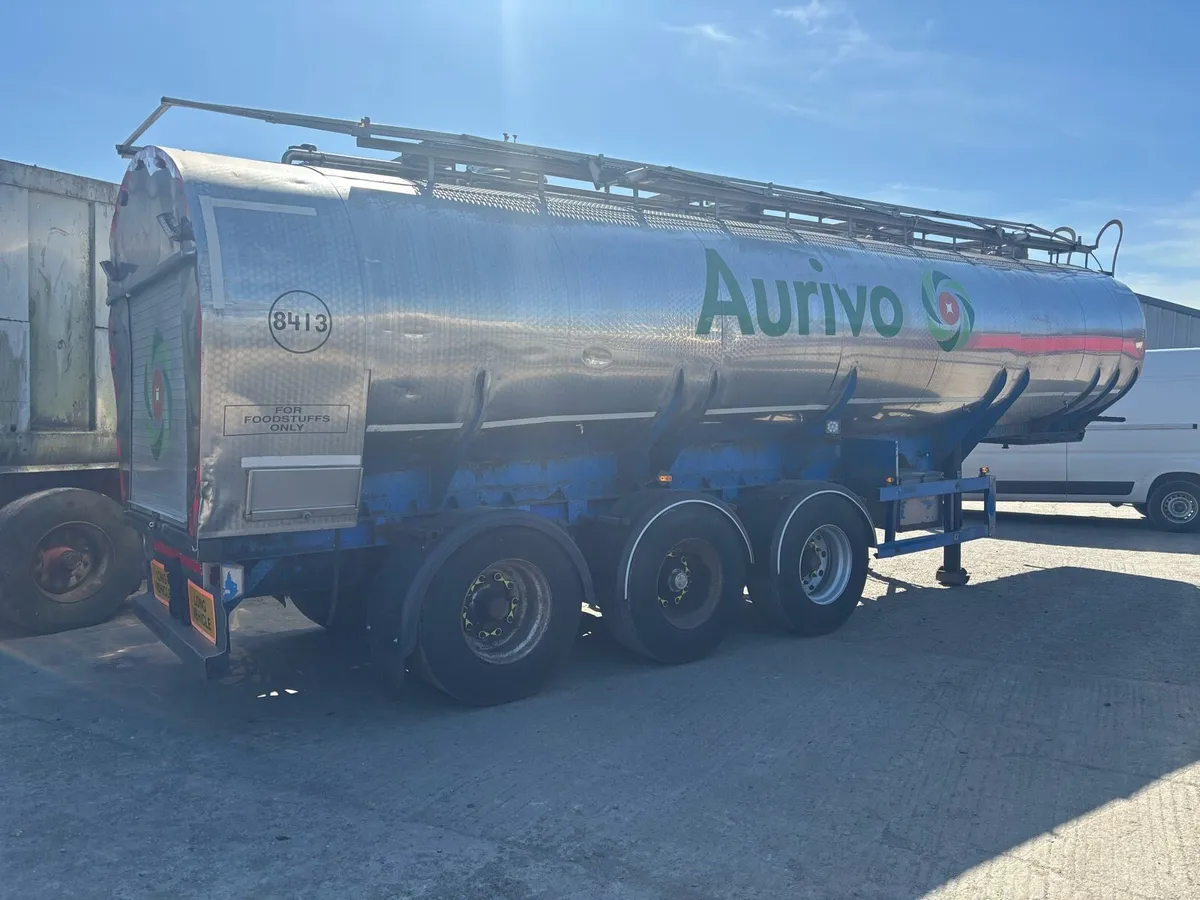 Stainless steel tankers - Image 1