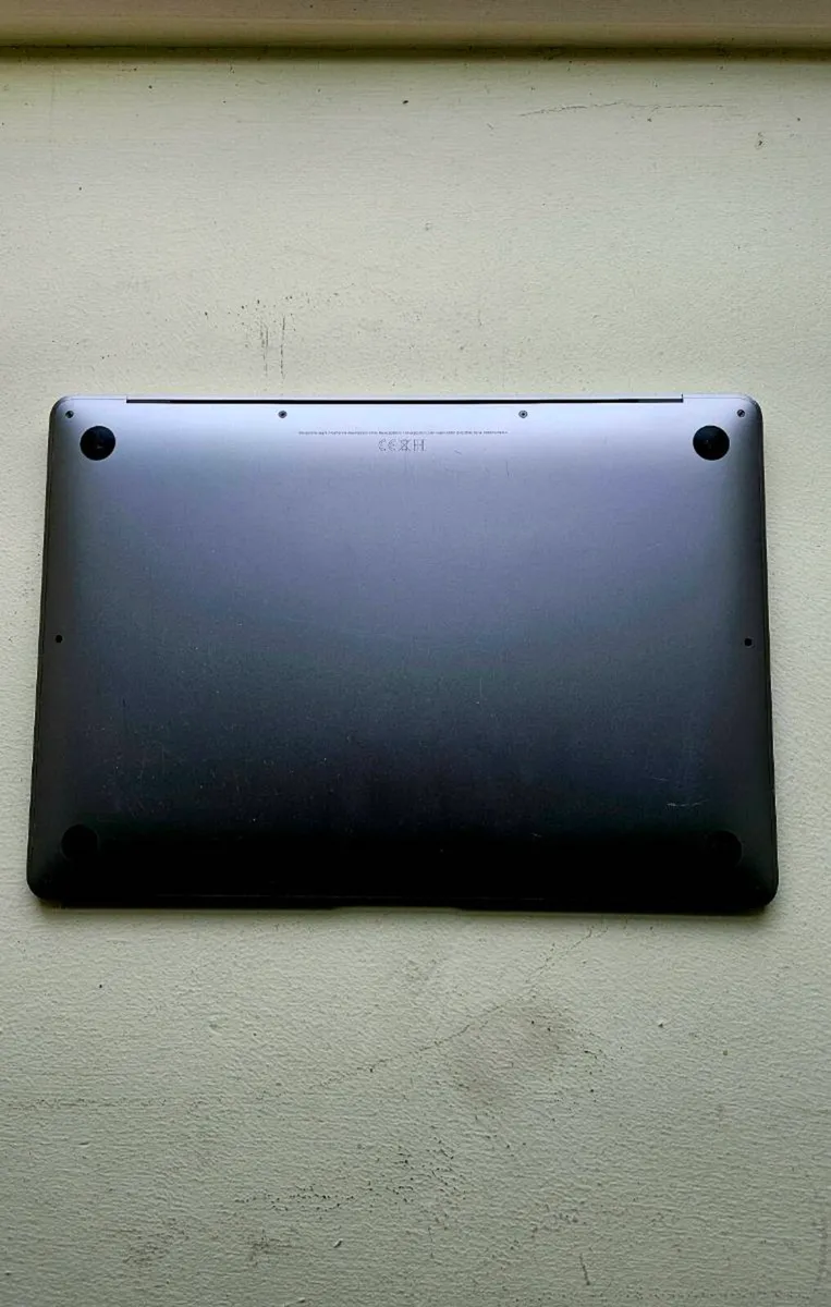 Apple Macbook Air M1(2020) 1TB SSD 16GB RAM - Image 3