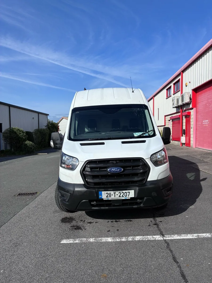 Transit van - Image 2