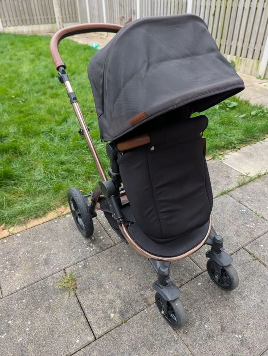 Ickle Bubba Stomp v4 Special Edition All in One Travel System with Isofix - Image 1