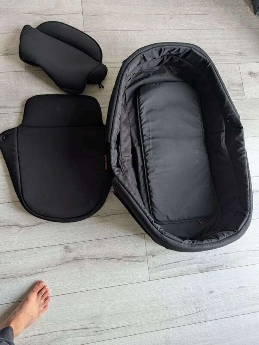 Ickle Bubba Stomp v4 Special Edition All in One Travel System with Isofix - Image 3